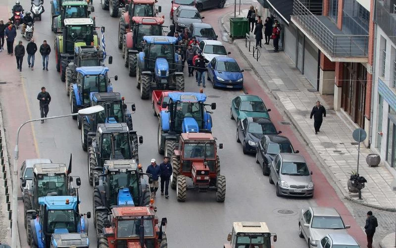 Θεσσαλονίκη: Οι αγρότες στους δρόμους για την Μακεδονία